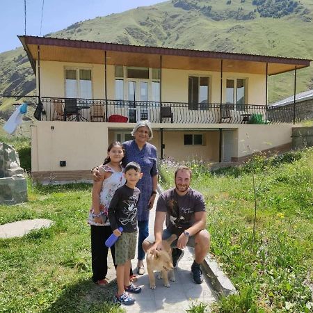 Cozy Hotel Kazbegi ภายนอก รูปภาพ