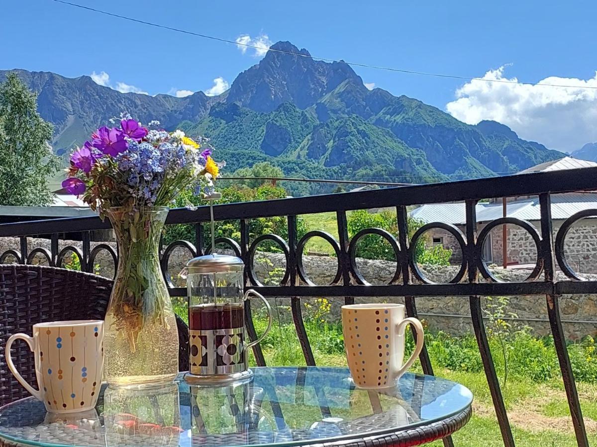 Cozy Hotel Kazbegi ภายนอก รูปภาพ