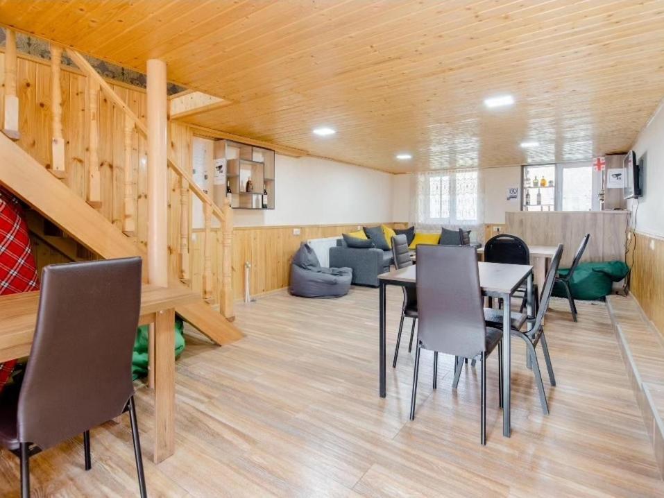 Cozy Hotel Kazbegi ภายนอก รูปภาพ